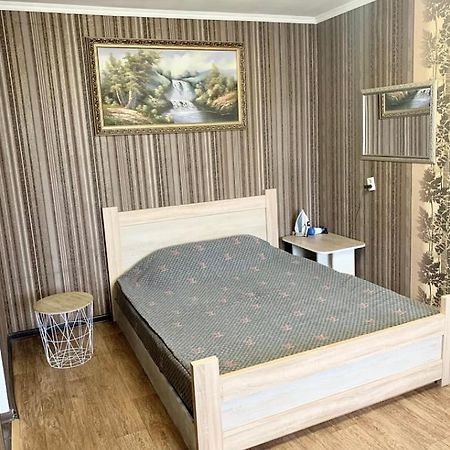 Апартаменты В Самом Центре Прпобеды 90 Cherníhiv Exterior foto
