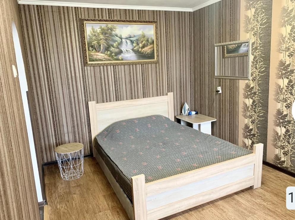 Апартаменты В Самом Центре Прпобеды 90 Cherníhiv Exterior foto